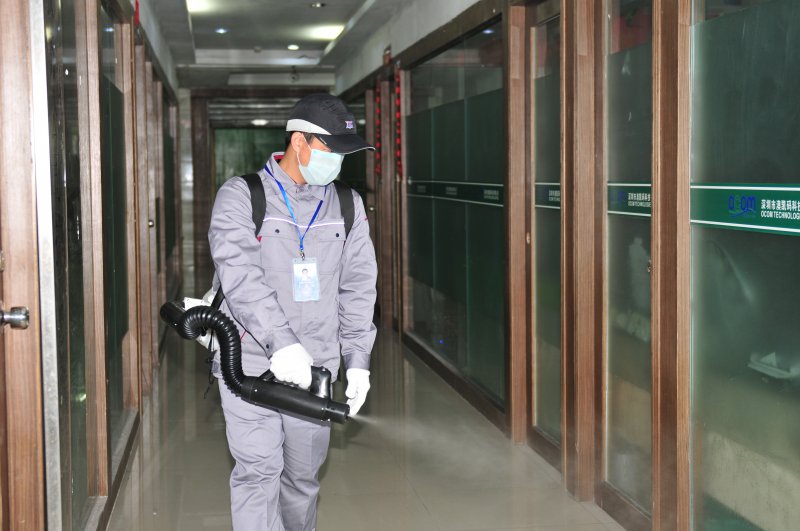 深圳街道冬季除“四害” 创造整洁环境